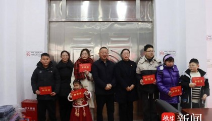 尊老扶贫 抒困助学丨射阳县政府办、射阳县金融业联合会走进千秋镇