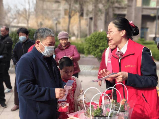 齐商银行鲁中支行营业部开展金融知识宣传活动