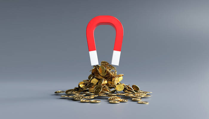 金价坐上“过山车”,这些金融机构靠管理费和交易佣金赚翻了
