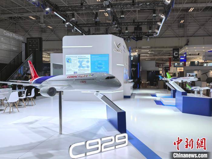 中国商飞C909、C919和C929等机型参加2025年巴黎国际航展