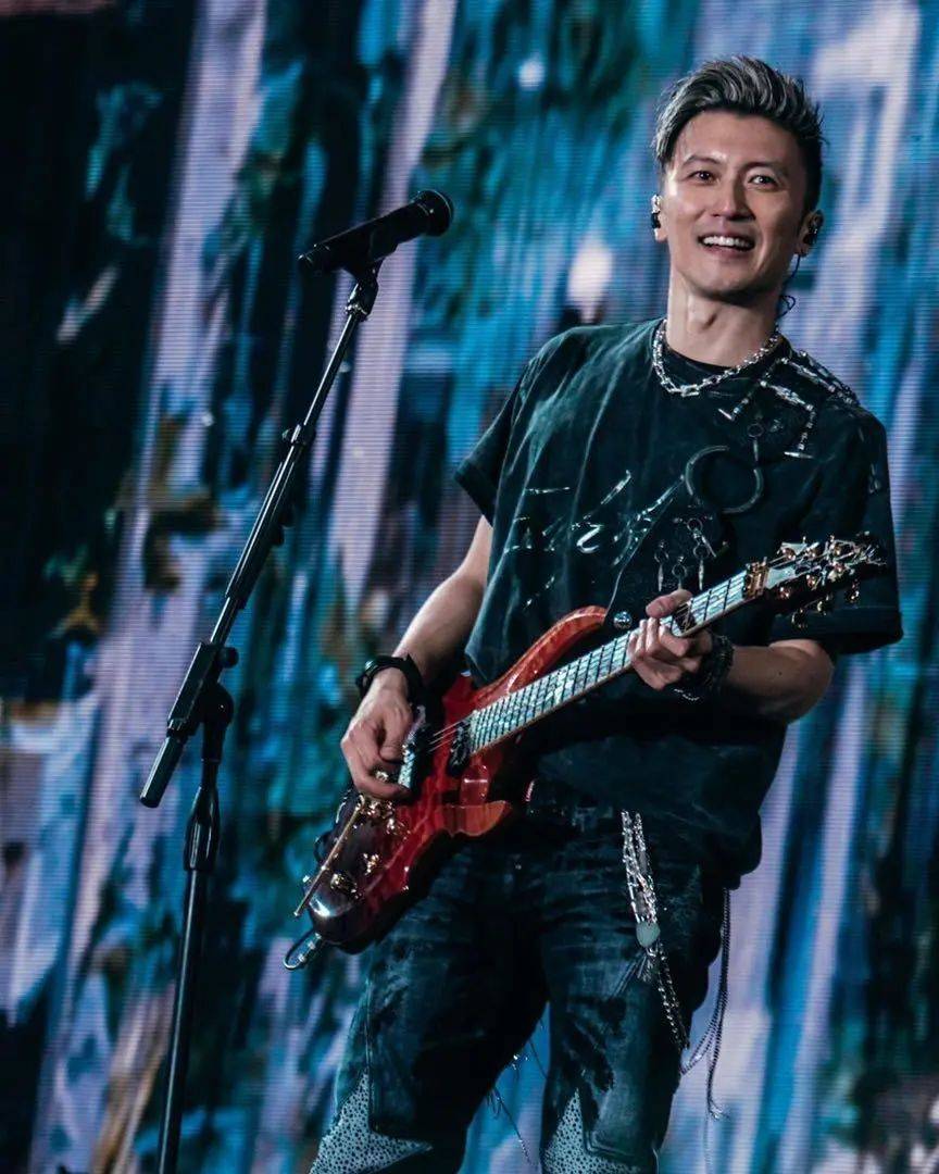 谢霆锋,正式官宣!