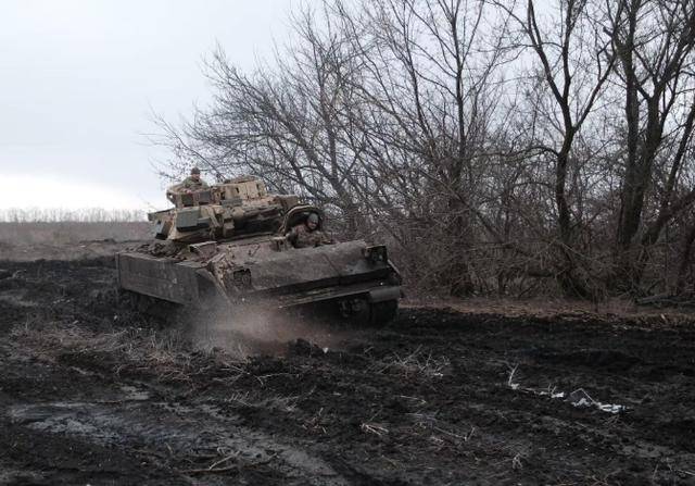 6国雇佣军到齐,俄终于弄明白,攻不下基辅的原因,3万朝军已就位