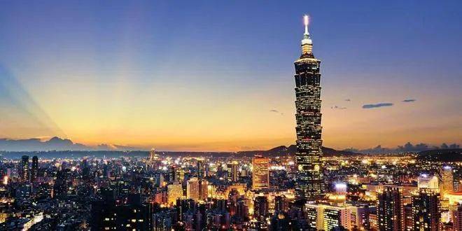 摊牌了,中方被彻底激怒了!当着全世界的面,解放军定调统一,两岸舰船在南海缠斗,25小时分出胜负