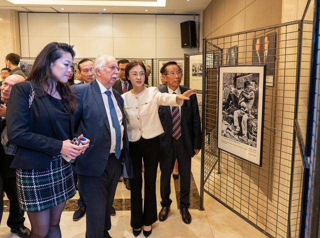 中国驻比利时大使馆举办纪念中国人民抗日战争暨世界反法西斯战争胜利80周年招待会