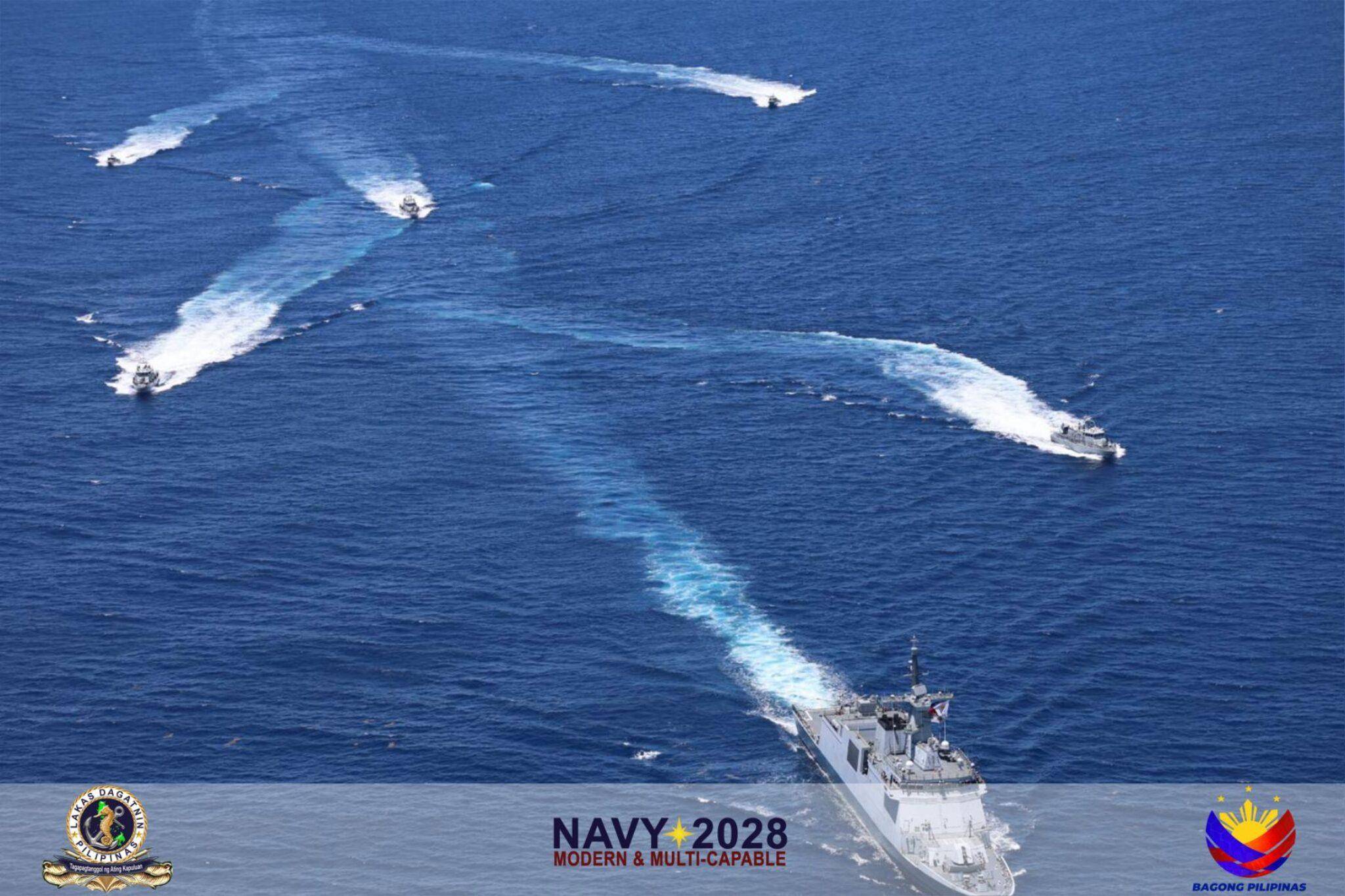 菲律宾海军精锐尽出,在黄岩岛附近直接开火,不料下一幕彻底破防