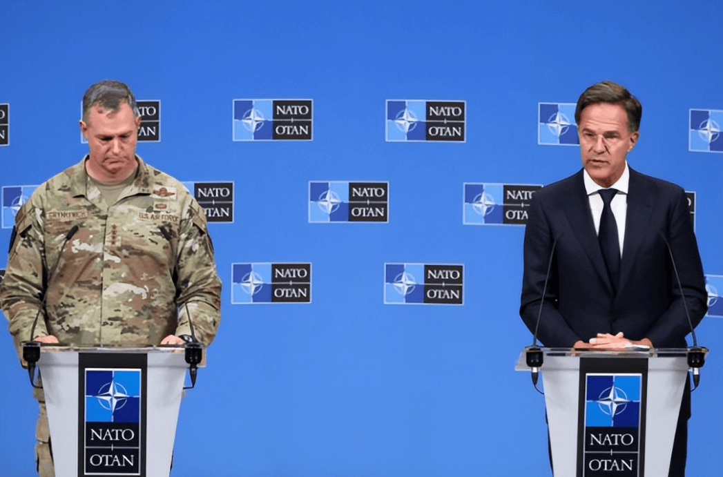 波兰外长向王毅解释,为何切断中欧贸易通道,顺带还告了俄罗斯一状