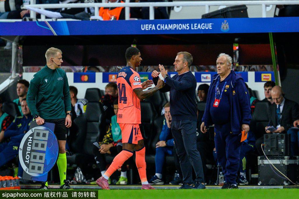 巴萨3比0大胜赫塔菲:费兰·托雷斯上演‘鲨鱼’级表演